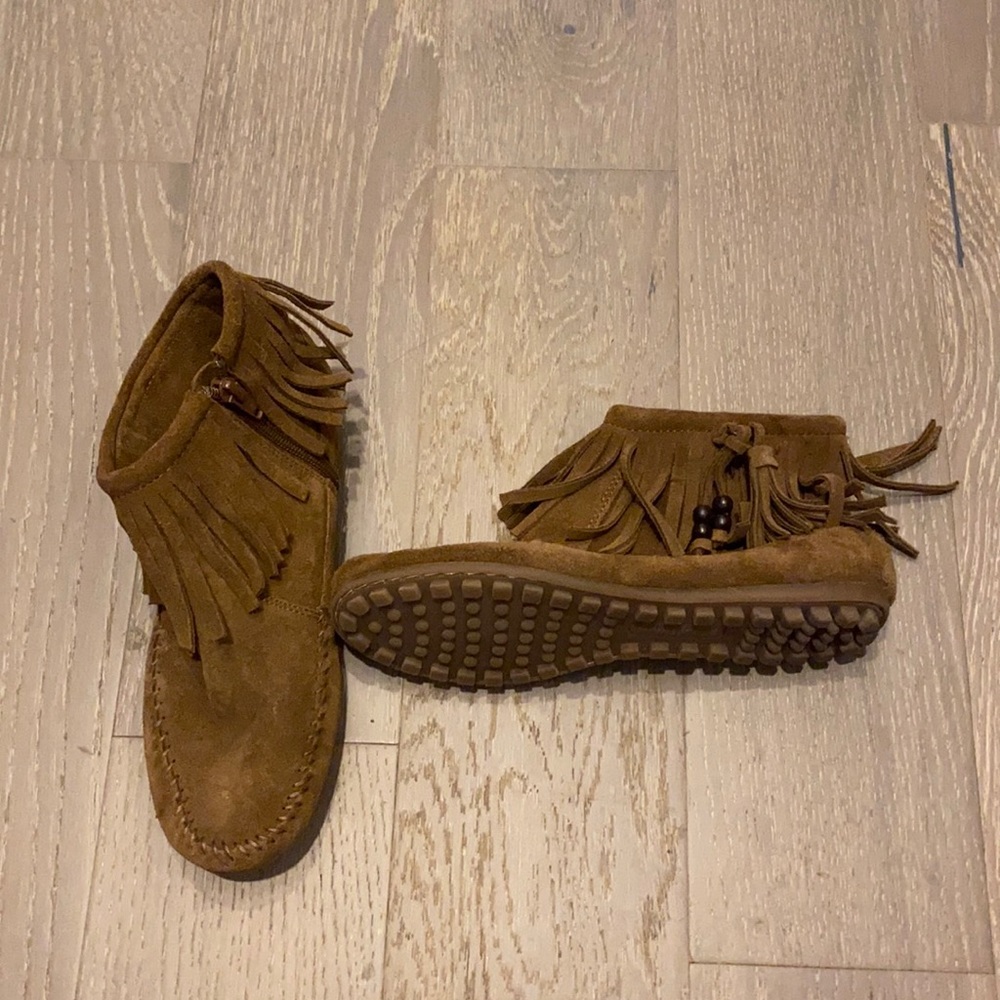Minnetonka Suede Leather Ankle Boots - Fringe